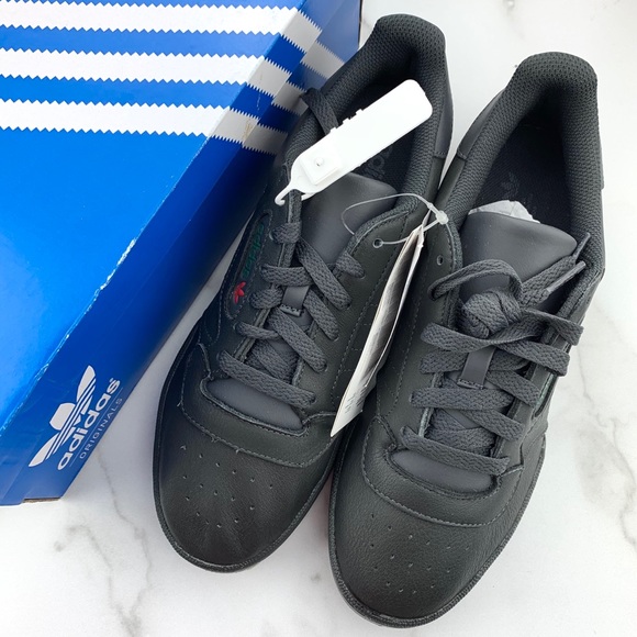 adidas yeezy powerphase black